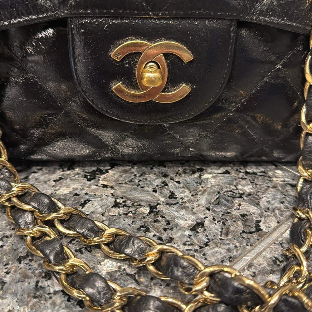 Chanel Jumbo Patent Classic Bag - Picture 2 of 10